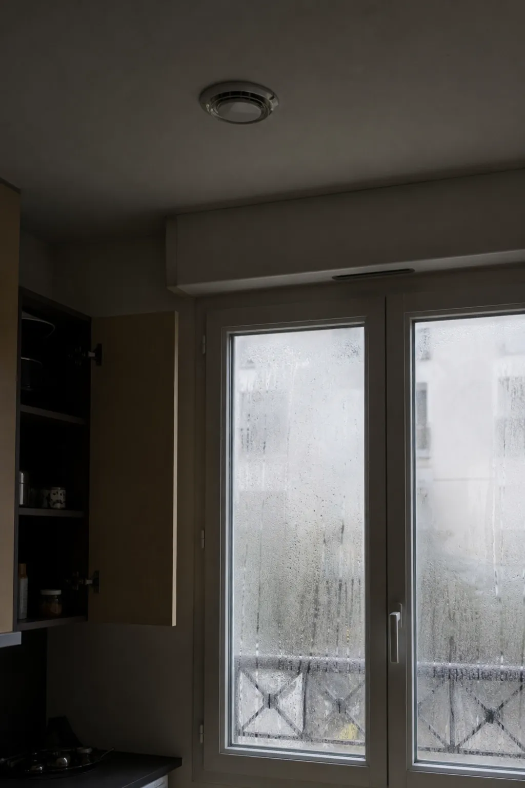 Condensation et VMC dans un logement collectif du 93