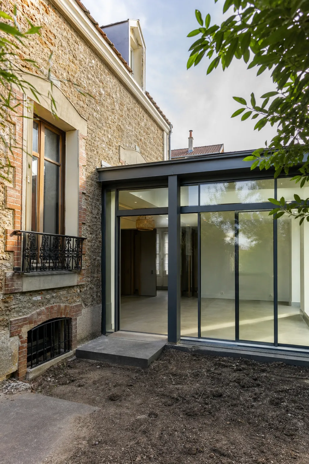 Réception d'une extension de pavillon avec réserves dans le 93